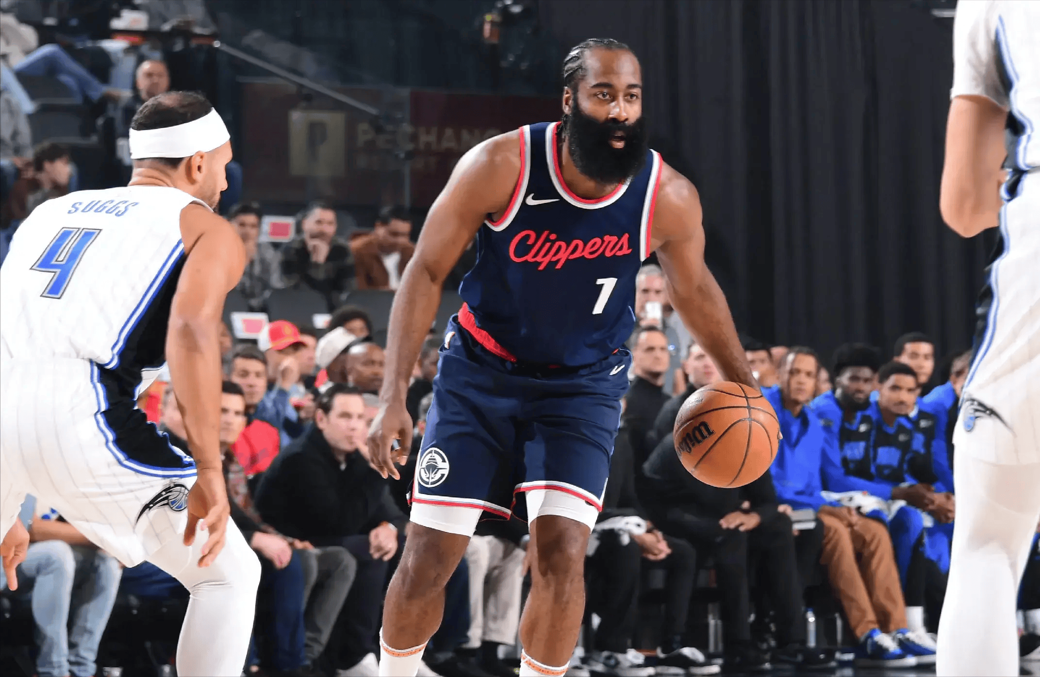 火箭再胜魔术：哈登再度砍下高分的简单介绍