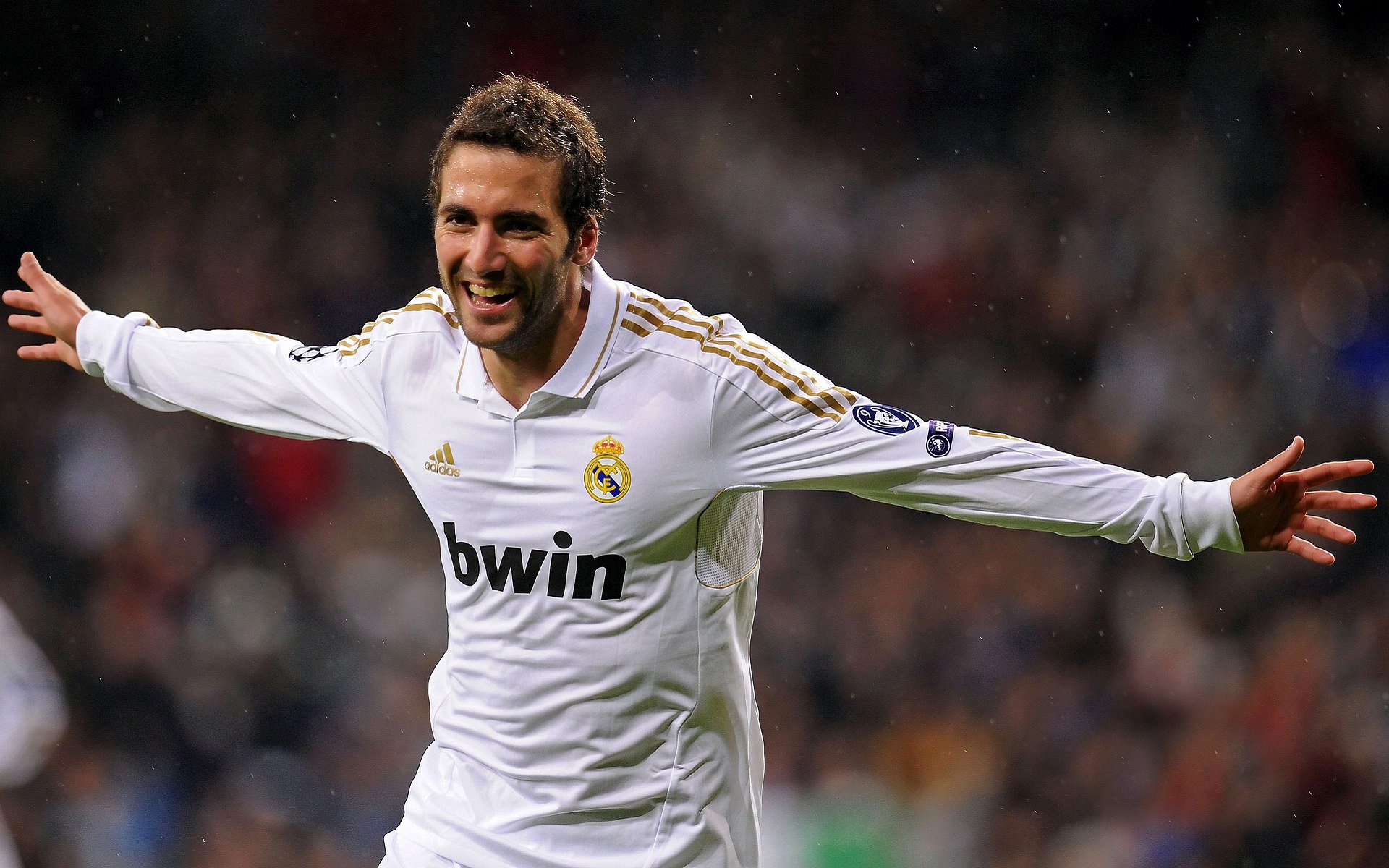 孤军与王朝，索伯的最后一击，佩雷兹的永恒刻度—当F1历史在弯道中改写